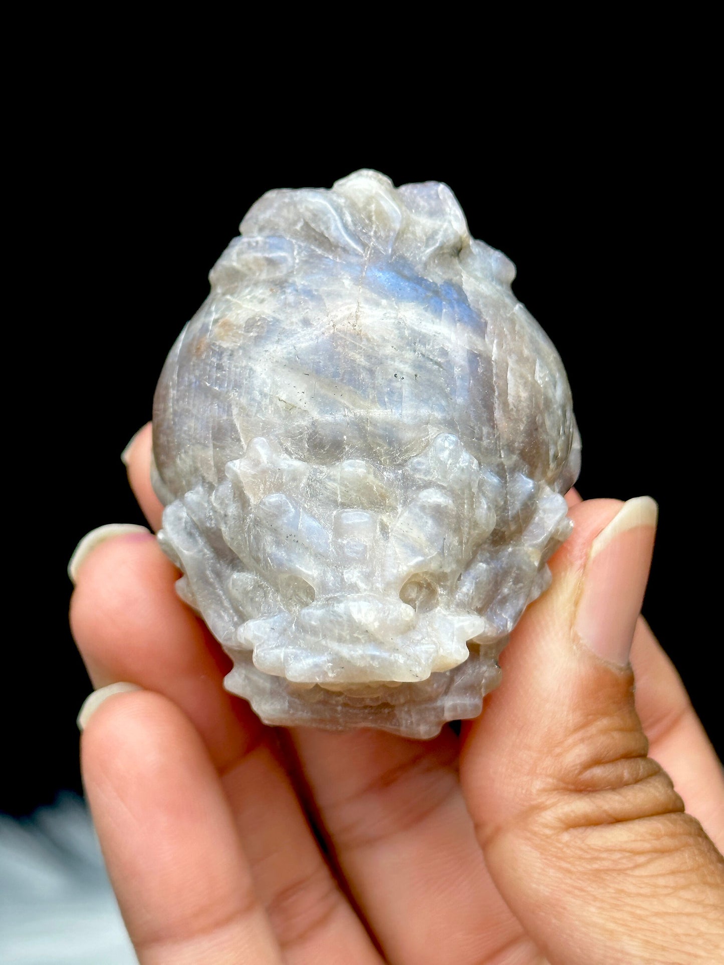 Natural Blue Flash Moonstone Crystal Pixiu Carving