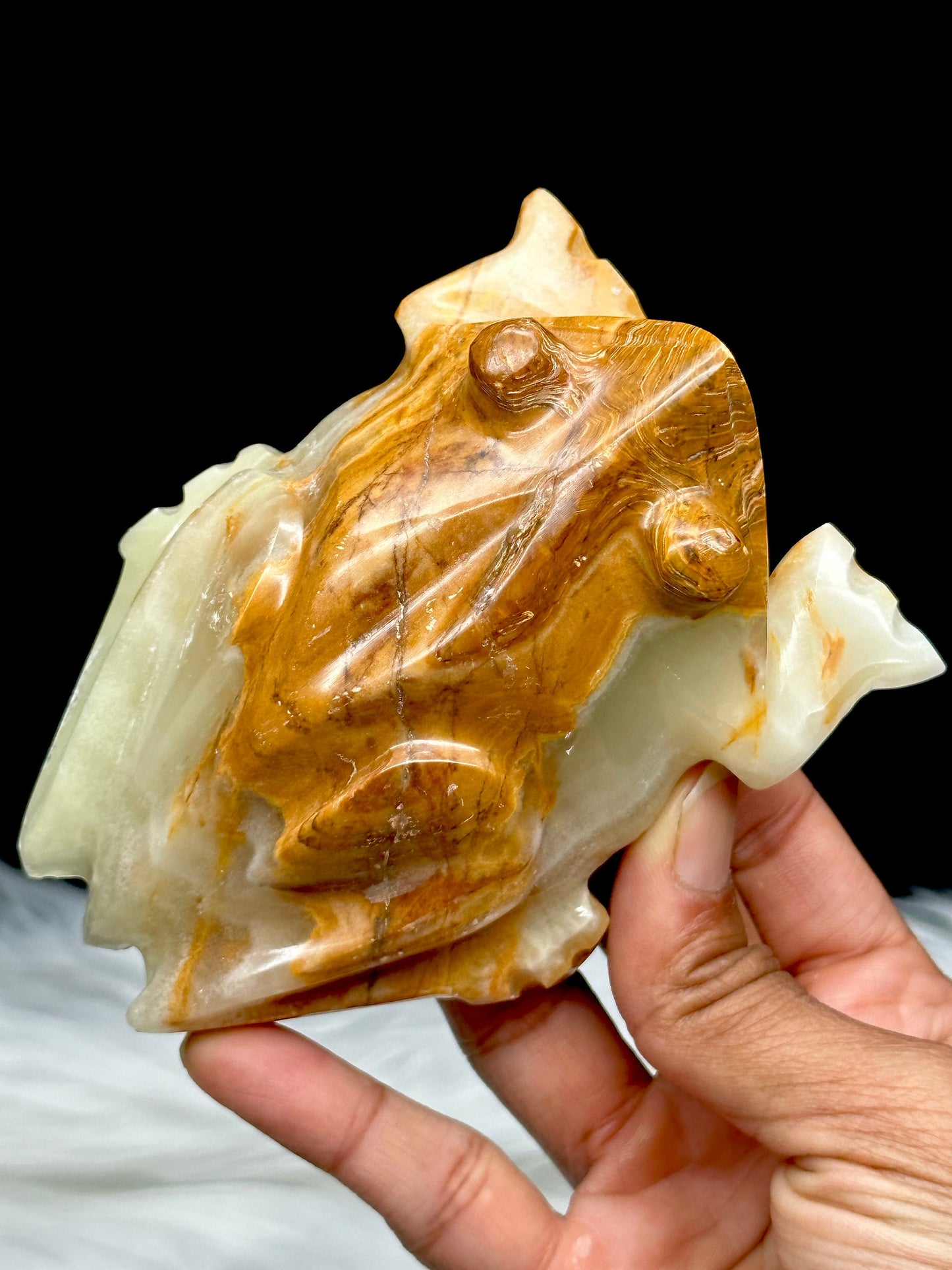 Green Onyx Crystal Frog Carving, Crystal Carving