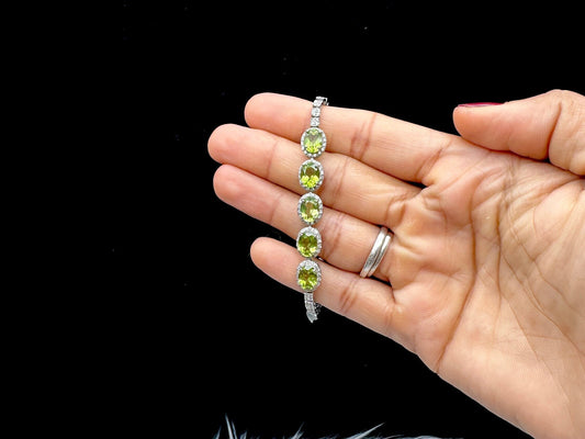 Elegant Peridot Gemstone Bracelet in Sterling Silver - August Birthstone - High-Quality Handcrafted Jewelry