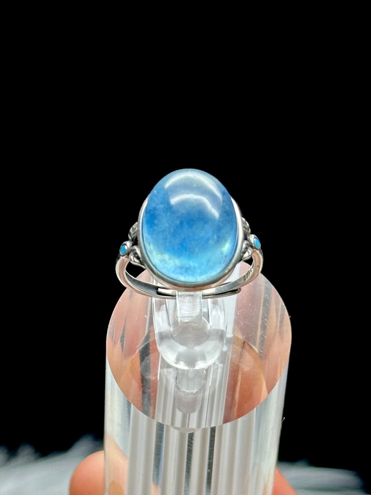 Unveil Tranquil Beauty with our High-Quality Gemstone Pakistan Aquamarine Crystal Ring